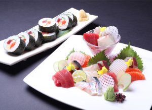 鮮魚盛り合わせ・創作寿司集合② 彩り豊かな海鮮盛り合わせと創作寿司